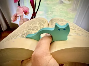 Cat Page Holder
