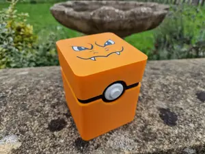 Pokemon Deck Box - Charizard