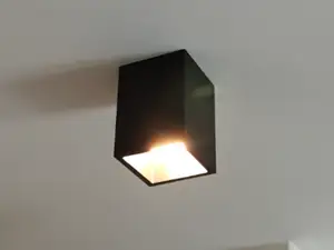 Luce Faretto a cubo con attacco lampadina E27