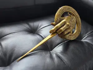 Game of Thrones King's Hand Pin Wall Art