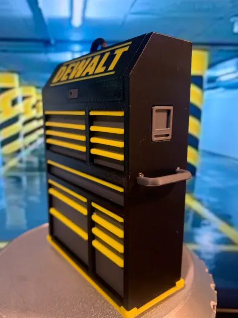 Dewalt Christmas Tree Ornament — Фото 2 из 4