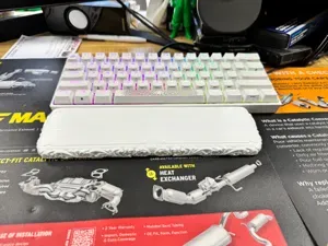 BAROQUE WRIST REST