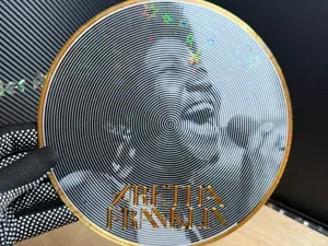Vinyle décoratif illusion optique Aretha Franklin