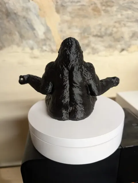 Gorille zen – Sculpture méditative style Bouddha — Image 4 of 5