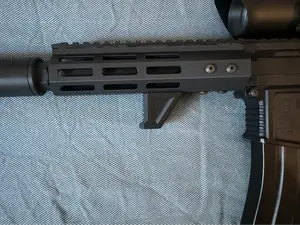 AR15 foregrip 8 - M-LOK