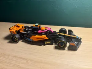 LEG O F1 Speed Champions Realistic HALO