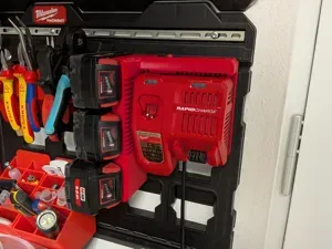 Milwaukee Packout Adapter for Charger & Batteries