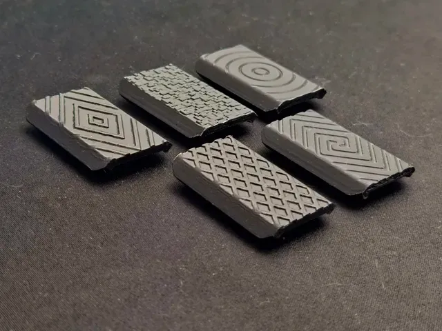 Custom Pattern Snap On M-LOK Handguard Covers — Image 4 of 6
