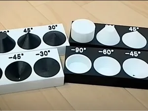 つまんで摩擦力を体感する教材