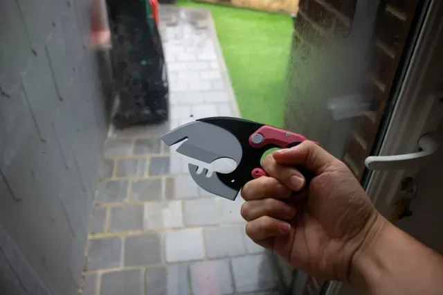 Zenless Zone Zero - Jane Doe Knives Game Accurate — Image 3 of 3