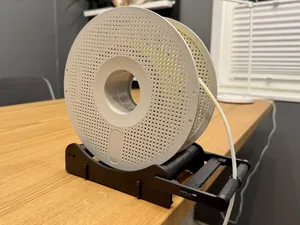Tool-free self-centering ball bearing spool roller
