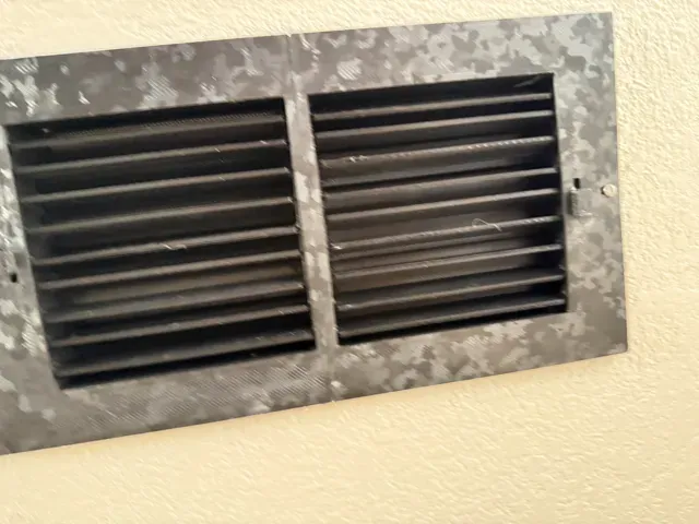 Ceiling Vent 13 1/4 x 7 1/4 Adjustable Fins — Image 3 of 8