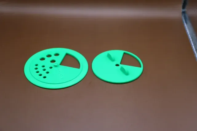 Small Mason Jar Shaker Lid with Turn Top — Image 2 of 3