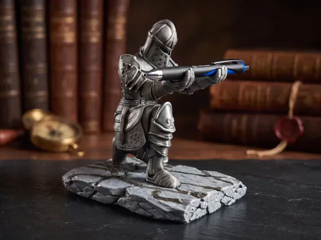 Kneeling knight pen Holder — Фото 2 из 7