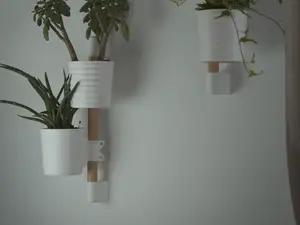 WOODEN DOWEL WALL RACK - PLANT HANGER