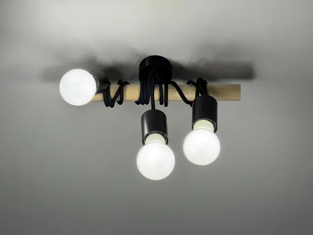 lampadario da soffitto con cavi arrotolati — Фото 3 из 7