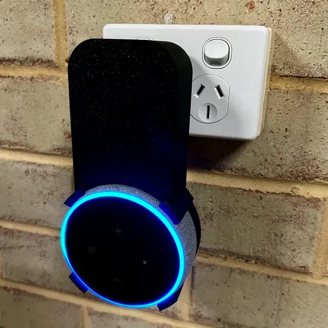 Amazon Echo Dot (3rd Gen) Plug Mount — Image 2 of 4