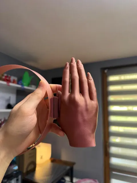 The Lazy Hand Hat - Female Edition — Image 2 of 4