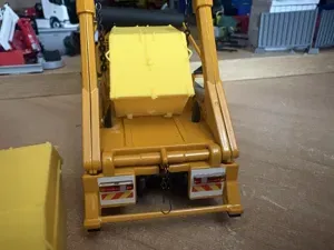 1.50 scale enclosed skip for wsi tekno