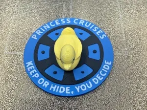 PRINCESS CRUISE POKER CHIP WITH DUCK FOR HIDING