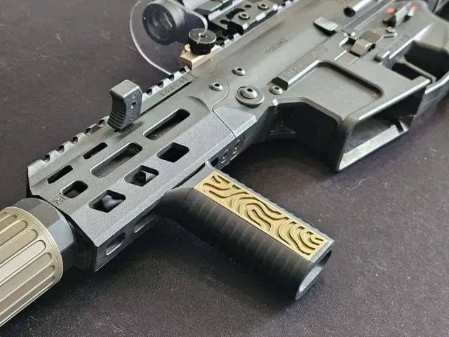Airsoft M-LOK Foregrip with Swappable Insert — Фото 11 из 11