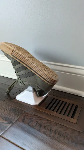 Shoe dryer / warmer - Heat vent / register — Image 4 of 6
