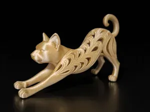 Elegante escultura de gato estirándose
