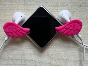 Angel wing earphone pendant