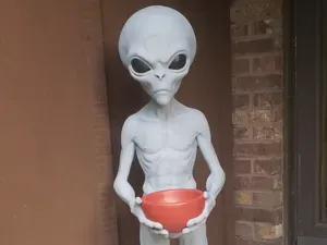 3 1/2 ft tall Alien Greeter