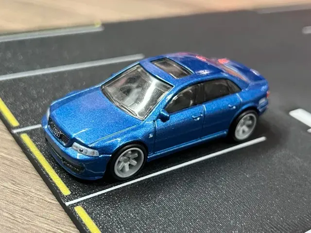 1:64 Diecast EXPANDABLE parking lot - AMS — Image 6 of 10