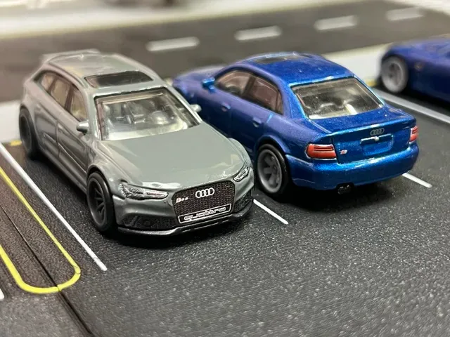 1:64 Diecast EXPANDABLE parking lot - AMS — Image 5 of 10