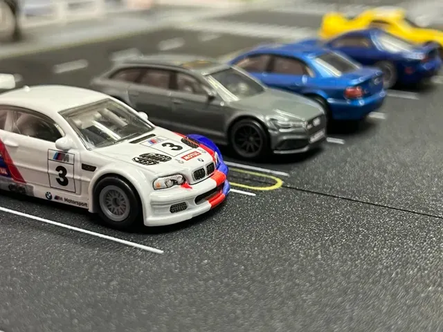 1:64 Diecast EXPANDABLE parking lot - AMS — Image 4 of 10