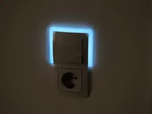 Glowing-Frame for Light Switches & Wall Outlets