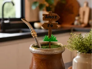 ENFEITE DE CHIMARRÃO, PLACA AMOR E FÉ