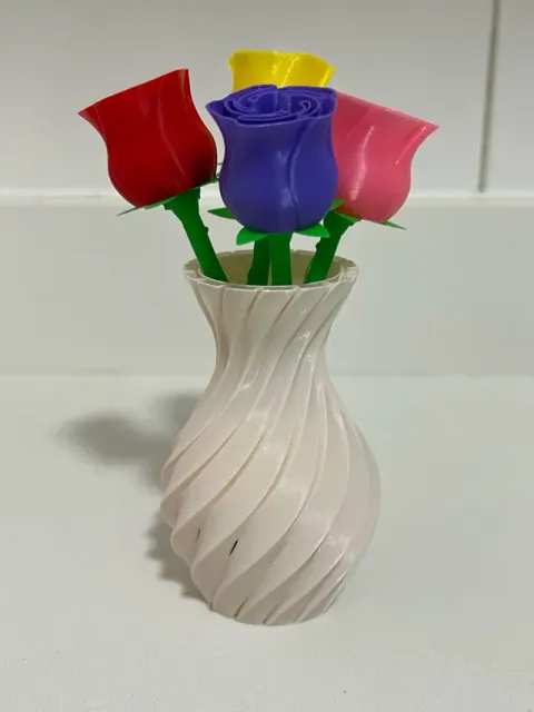 Vase with Roses and Stems - Flowers Bouquet — Фото 3 из 6