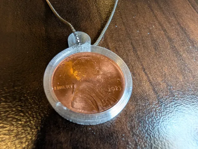 Lucky Penny Necklace Gift - Easy Pause-to-Embed — Фото 4 из 8