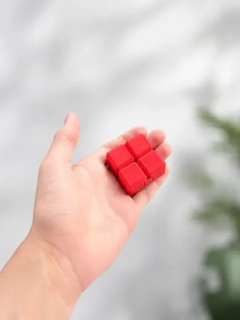 Infinity Cube 2x2 – Fidget Toy — Image 3 of 5