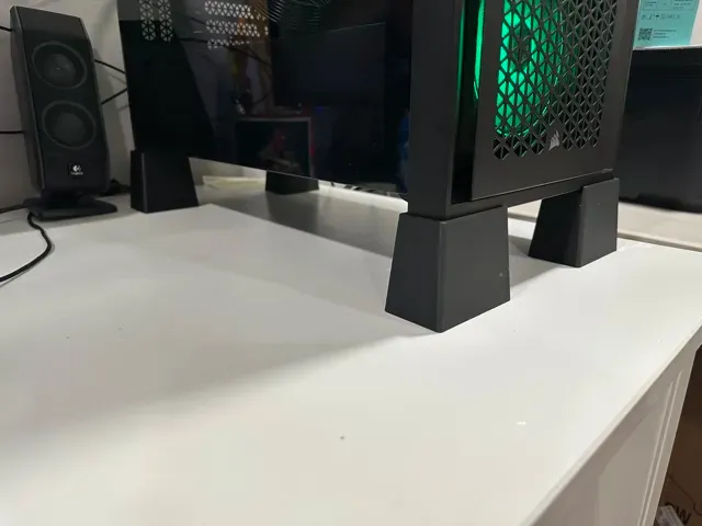 Corsair 4000D Riser - Set of 4 — Image 2 of 3