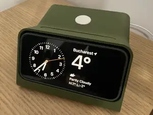 iPhone Dock 12-15 w/case and Apple Watch Charger