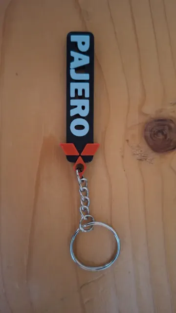 Mitsubishi Pajero Keychain – 4x4 Car Keychain — Фото 2 из 2