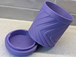 Swirl planter pot with drip tray