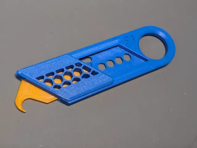 Trapezoid and Hooked Utility Knife Blades — Image 3 of 4