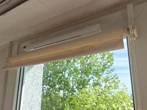 Long mount extension hardware for roller blinds