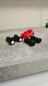 Base vehicle small compatible with "Brick DUPLO"