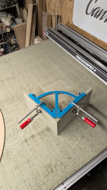 Cabinet and panel square for use with rail clamps — Фото 2 из 8
