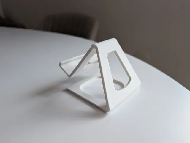 Universal Charging Phone Stand (Fast & Easy Print) — Фото 6 из 6