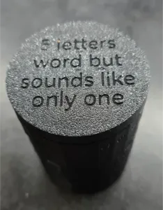 Preset Cryptex with Hint 30x70 5 Letters