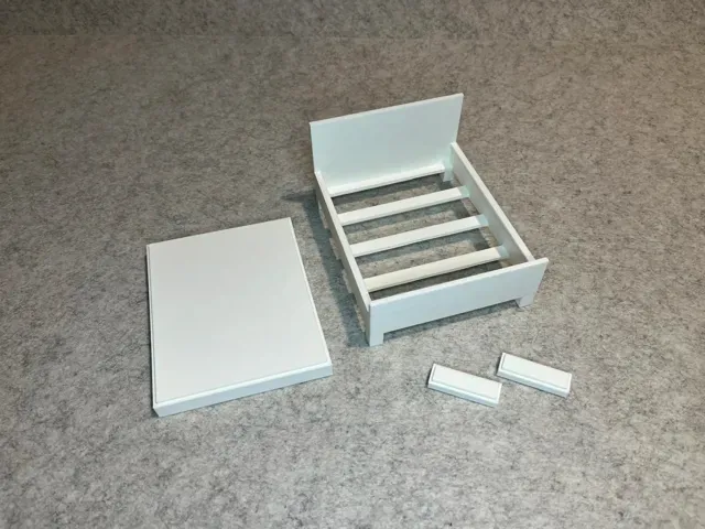 Dollhouse bed miniature house — Image 2 of 8