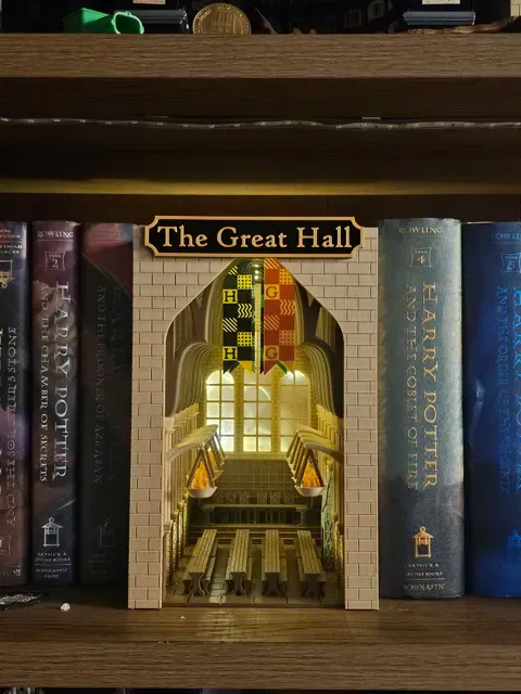 Harry Potter The Great Hall Book Nook — Фото 9 из 10