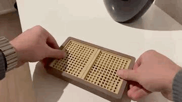 Foldable and stackable crate